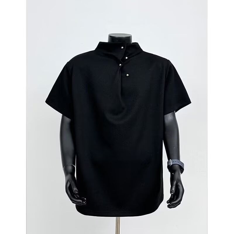 Ανδρικό casual T-shirt με κοντό μανίκι, βαρύ ύφασμα, επένδυση στους ώμους και σχεδιασμό με μεταλλικά studs, ιαπωνικού στυλ