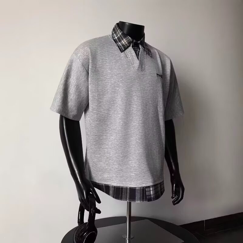 Ανδρικό polo με ιαπωνικό ρετρό στυλ και patchwork καρό, κοντό μανίκι, άνετη εφαρμογή, καλοκαιρινό στυλ κολλεγίου, casual