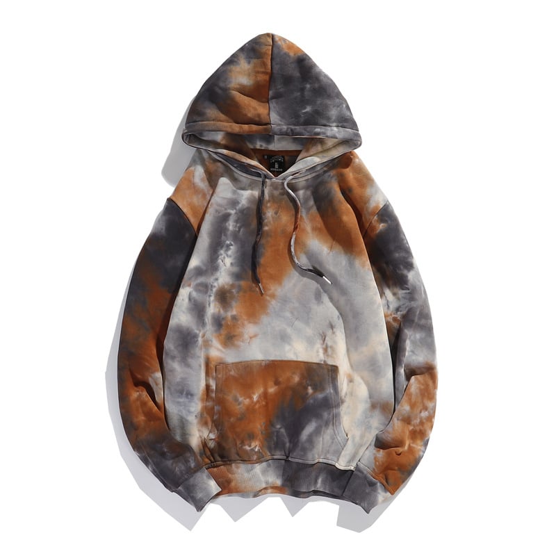 Ανδρικό φούτερ με κουκούλα σε gradient tie-dye, αστικός χιπ-χοπ στυλ, φαρδιά γραμμή φθινοπωρινό 2026.