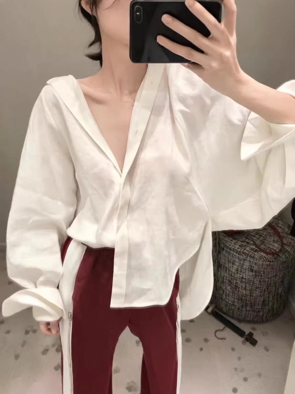 Γυναικεία oversize πουκάμισο από λινό και βαμβάκι, με μικρά χρυσά κουμπιά, μονόχρωμο, άνοιξη 2026