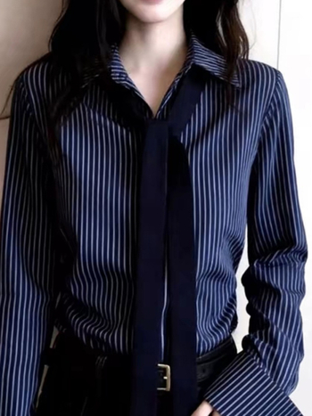 Γυναικείο πουκάμισο με μακριά μανίκια, ριγέ σχέδιο και χρωματικά τεμάχια – κομψό για την άνοιξη και την εργασία