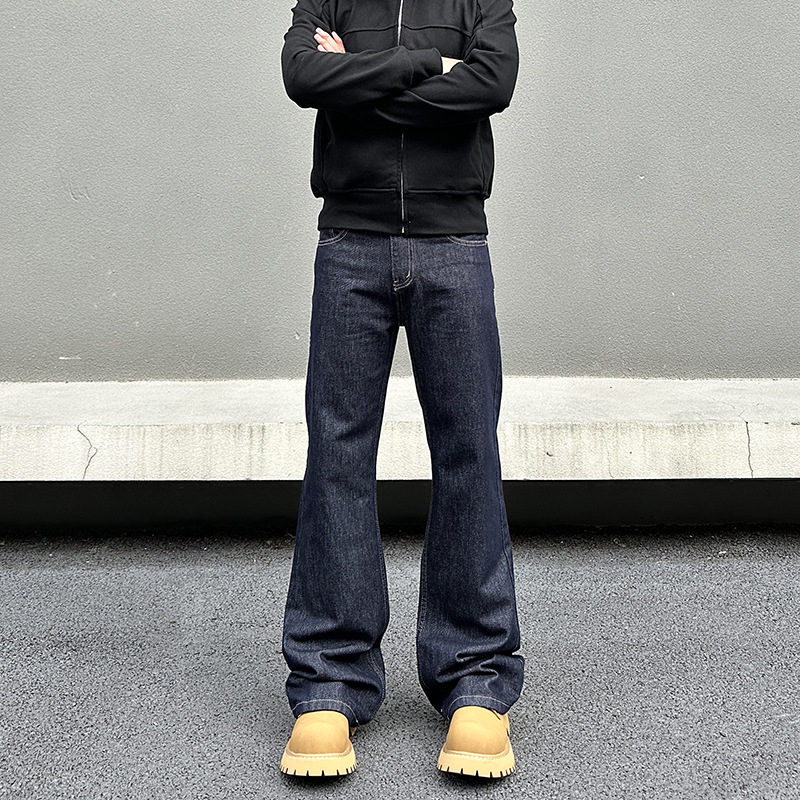 Ανδρικά τζιν από denim, ίσια γραμμή, χαλαρή εφαρμογή, μικρό φλάιρ, μεσαία μέση, μακριά παντελόνια
