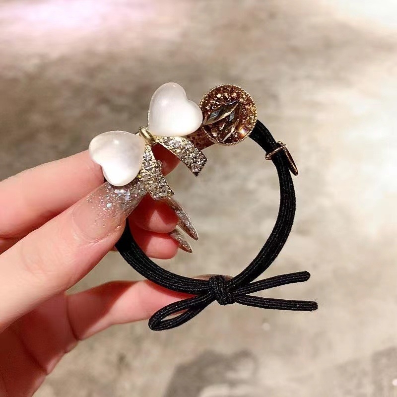 Gumička do vlasov s mačacím očkom a mašličkou, s diamantovým zdobením, elegantný doplnok pre účes