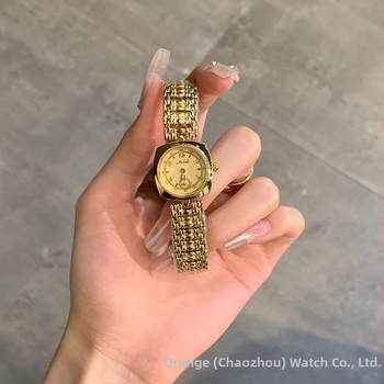 Milisa Dámske štvorcové hodinky, jemný retro dizajn, vodotesné quartz, malý ciferník s číslami, model 23063