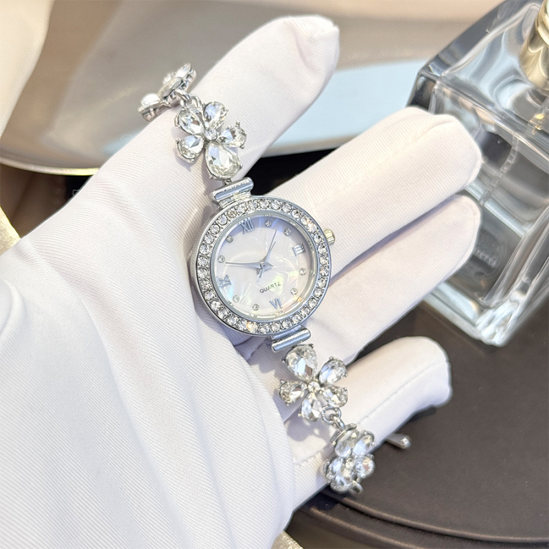 Γυναικείο ρολόι-βραχιόλι Quartz με σχέδιο λουλουδιού και σταγόνας νερού, μαργαριταρίσιο εφέ και ρυθμιζόμενη αγκράφα