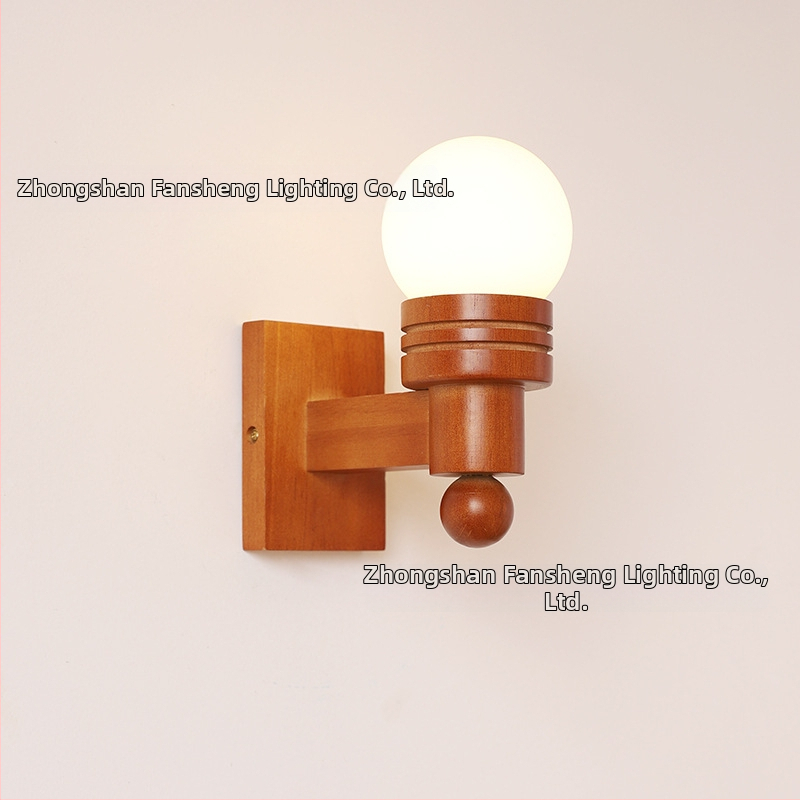 Nordická antická drevená guľová nástenná lampa s skleneným tienidlom, vintage retro 1970-tych, do obývačky a spálne.
