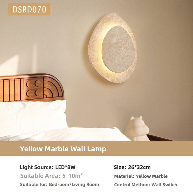 Žltá travertínová stenová lampa do spálne — dizajnérske svetlo v štýle mid-century lux
