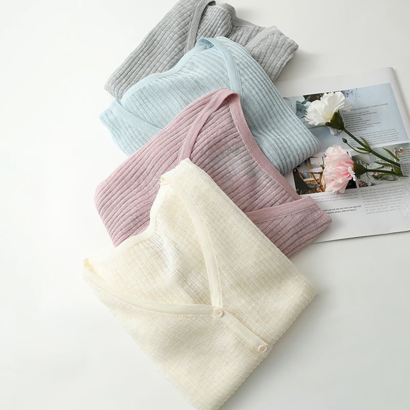 Čierny tenký pletený kardigán s Ice Silk látkou, ochrana proti slnku, cropped strih, dlhé rukávy, na nosenie cez šaty s ramienkami
