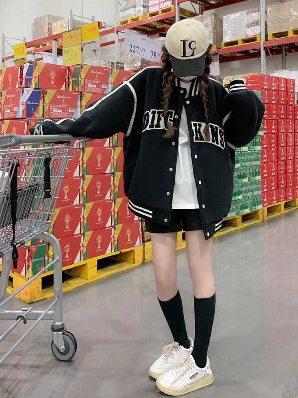 Μαύρο φούτερ με πάνελ χρωμάτων, oversized γραμμή, casual αστικός στυλ, με κολάρο σταθερό, μακριά μανίκια, βαμβάκι-ελαστάν