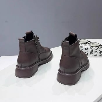 Γυναικεία μποτάκια σε street-stil από μαλακό δέρμα με παχιά σόλα, βρετανικού στυλ για τον χειμώνα