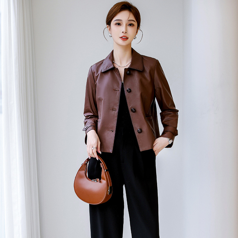 Dámska krátka kožená bunda z pravej kože so štvorcovým golierom, vrchná vrstva jahňacej kože
