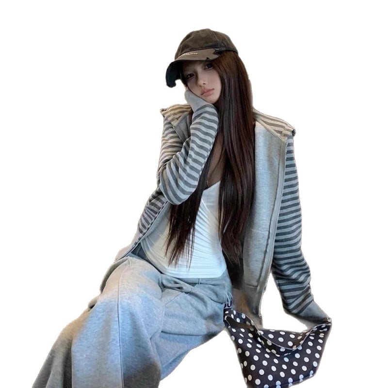 Γυναικείο cardigan-sweatshirt με κουκούλα σε κορεατικό στυλ, αντίθετες ρίγες, φλίς επένδυση, στενή γραμμή, κοντό σχέδιο, φθινοπωρινό-χειμερινό 2025