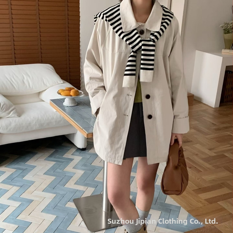 Dlhý dámsky trench coat v hongkongsom štýle, jar 2026, s klopou