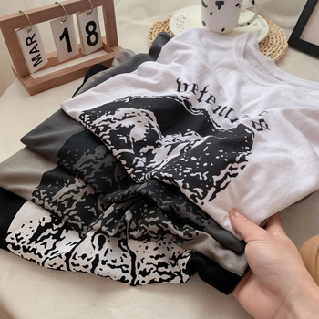 Γυναικείο T‑shirt από Modal, κοντομάνικο με εκτύπωση μονόκερου, στρογγυλή λαιμόκοψη, άνετη φαρδιά γραμμή για καλοκαίρι.