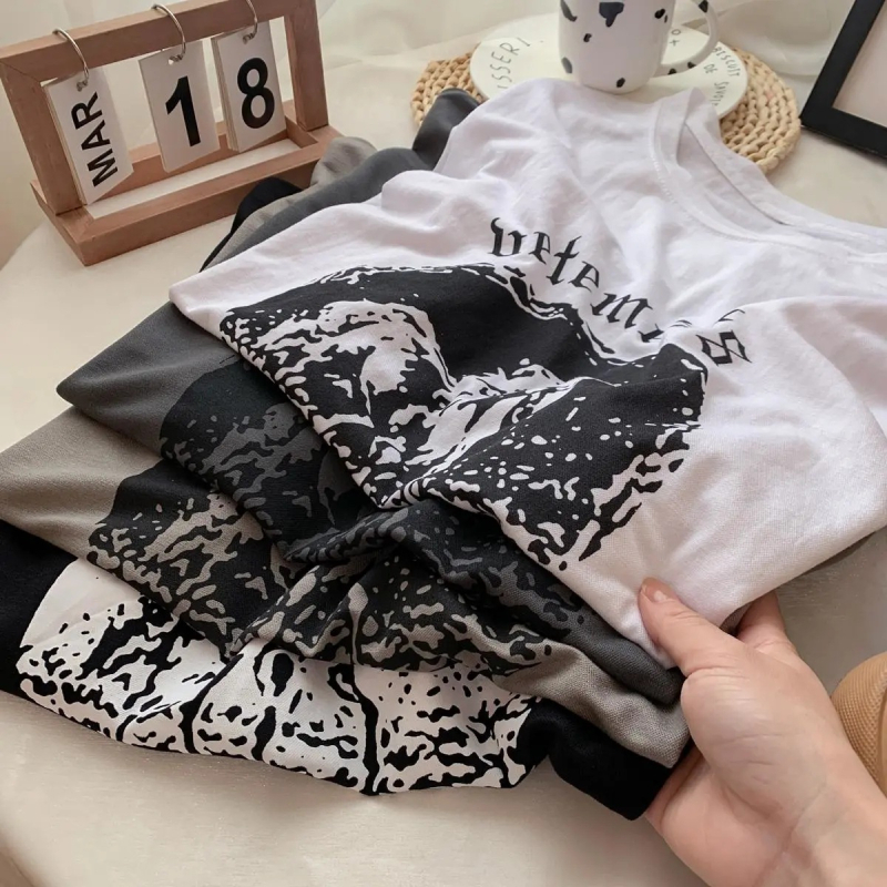 Γυναικείο T‑shirt από Modal, κοντομάνικο με εκτύπωση μονόκερου, στρογγυλή λαιμόκοψη, άνετη φαρδιά γραμμή για καλοκαίρι.