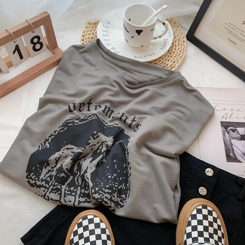 Γυναικείο T‑shirt από Modal, κοντομάνικο με εκτύπωση μονόκερου, στρογγυλή λαιμόκοψη, άνετη φαρδιά γραμμή για καλοκαίρι.