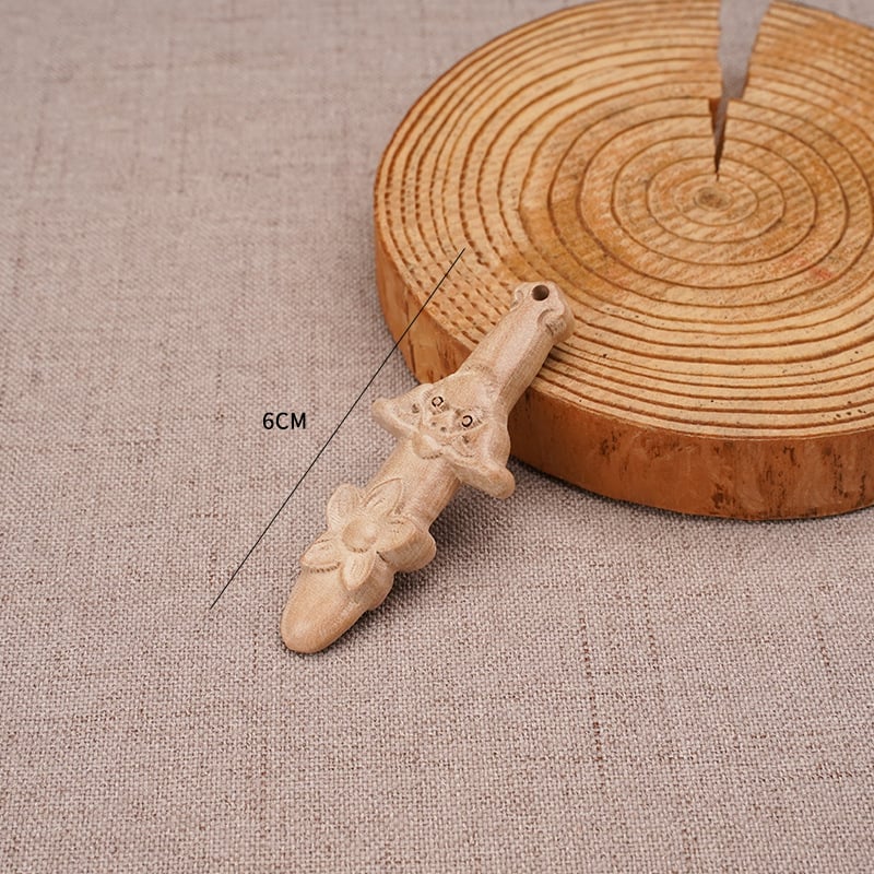 Náhrdelník zo sady z broskyňového dreva: vyrezávané meče – meč broskyňový kvet, Ziwei meč, meč s hlavou zvieraťa – DIY šperky