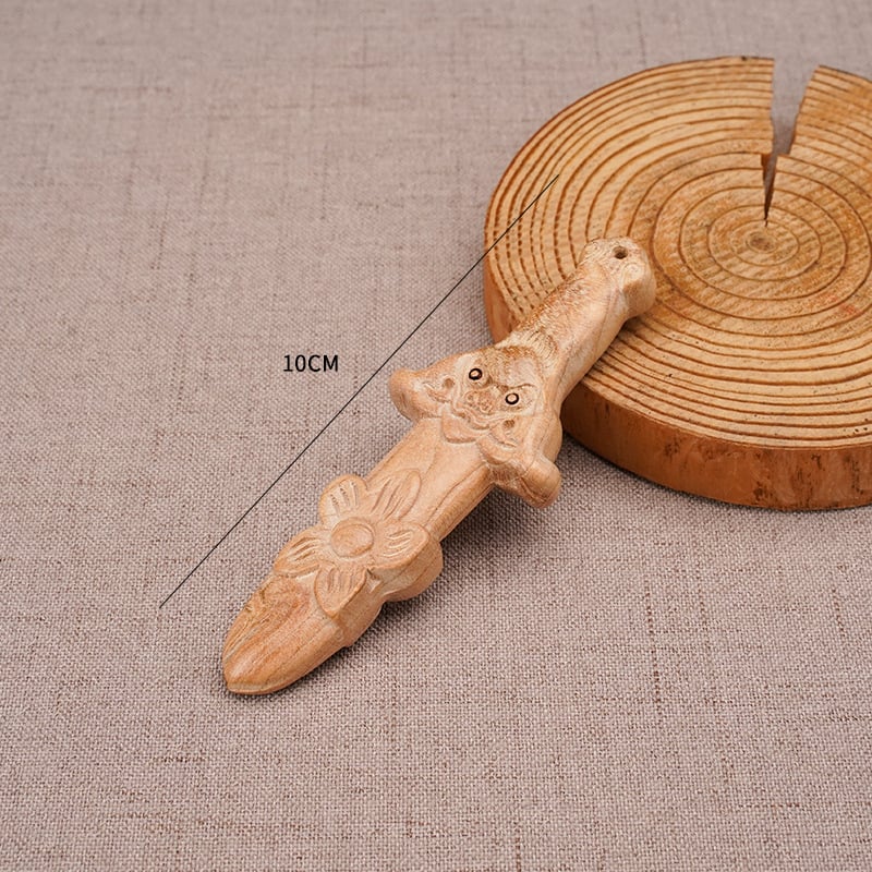 Náhrdelník zo sady z broskyňového dreva: vyrezávané meče – meč broskyňový kvet, Ziwei meč, meč s hlavou zvieraťa – DIY šperky