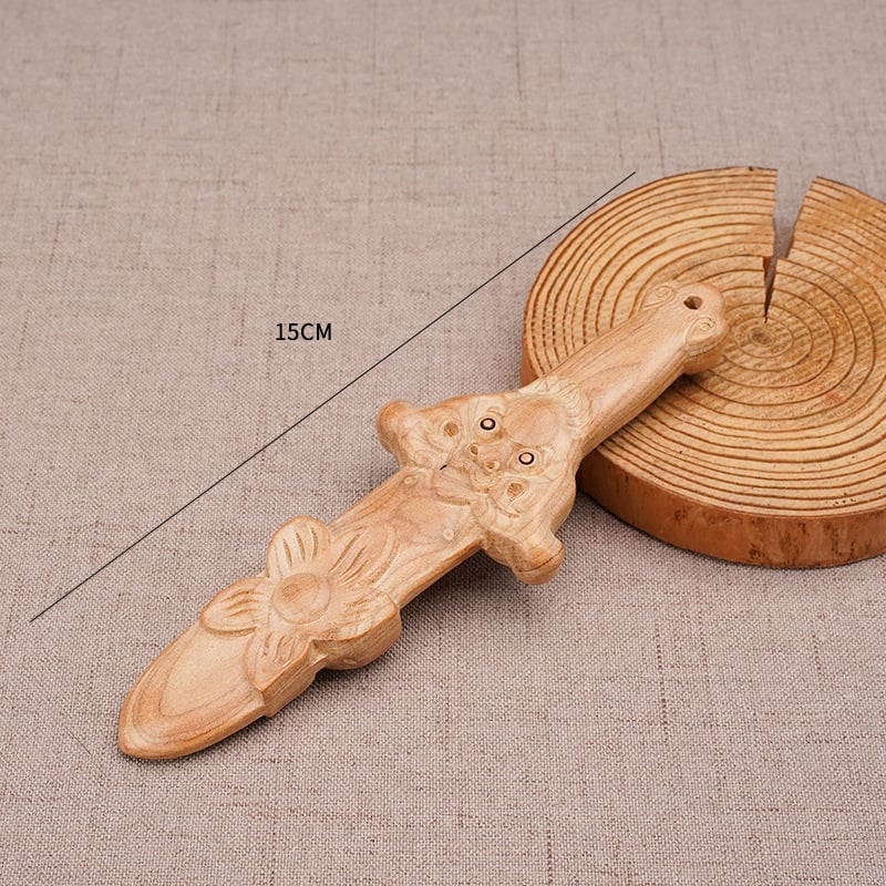 Náhrdelník zo sady z broskyňového dreva: vyrezávané meče – meč broskyňový kvet, Ziwei meč, meč s hlavou zvieraťa – DIY šperky