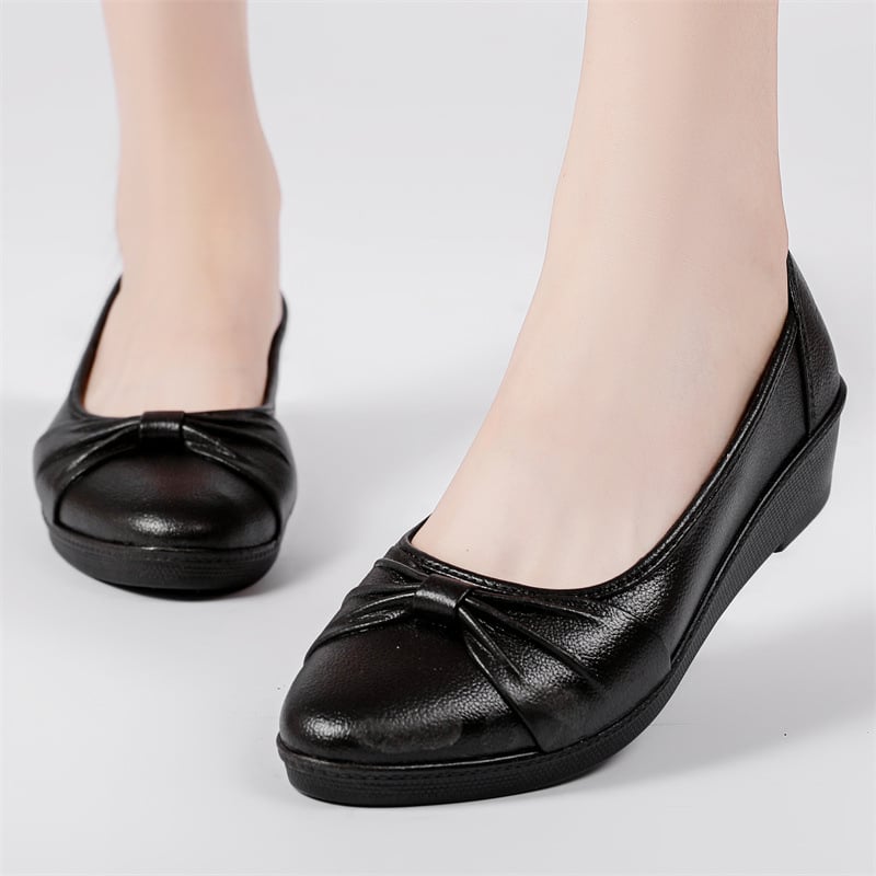 Γυναικεία loafers με τετράγωνη μύτη και φαρδύ τακούνι, PVC επάνω, μεσαίο ύψος τακουνιού 3–5 cm, EVA πάτος