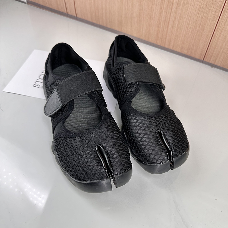 Γυναικείοι loafers με διαχωρισμένο δάχτυλο, μπαλέτο στιλ, φαρδιά σόλα, επίπεδο τακούνι, λουρί Mary Jane, γαλλικού ύφους
