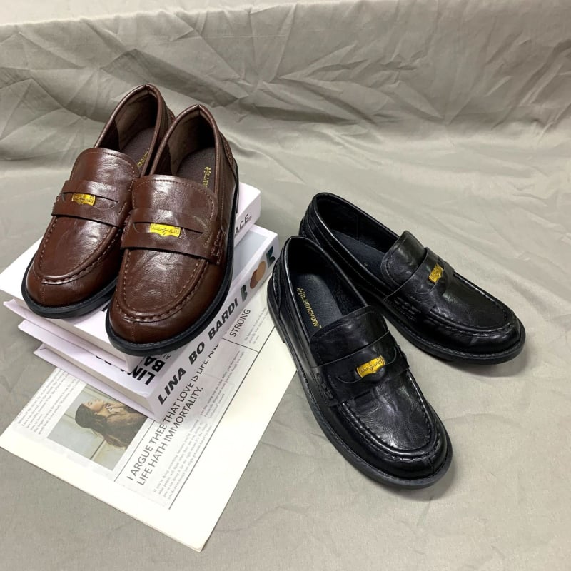 Női slip-on loaferok bőrből, brit stílus, lapos talppal, 2026 új modell