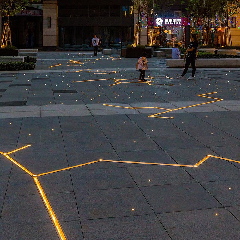 Solárny LED podzemný svetelný pás pre dlažby, vonkajšie vodeodolné reflektory pre trávnik a námestie