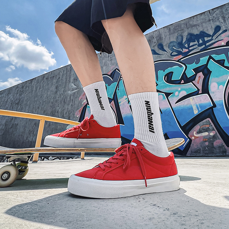 2026 jar unisex tenisky na skateboard z veluru a plátna, odolné voči opotrebeniu, casual nízky profil