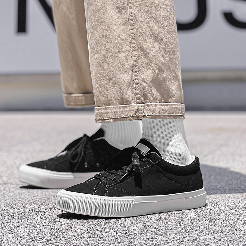 2026 jar unisex tenisky na skateboard z veluru a plátna, odolné voči opotrebeniu, casual nízky profil