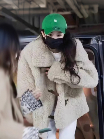 Γυναικείο παλτό από 100% μαλλί και shearling για τον χειμώνα