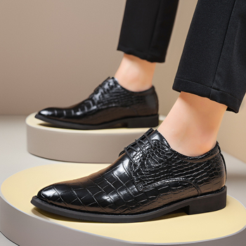 Pantofi de bărbat din PU, stil business casual, model crocodil, stil britano-coreean, vârf ascuțit, mărimi mari