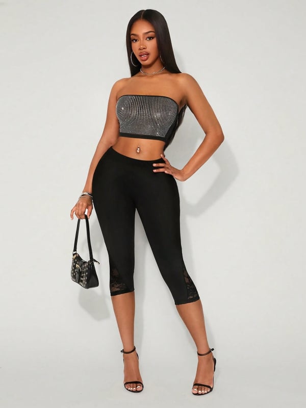 Дамски йога панталони с дантелена пачворк вложка, капри дължина, slim-fit