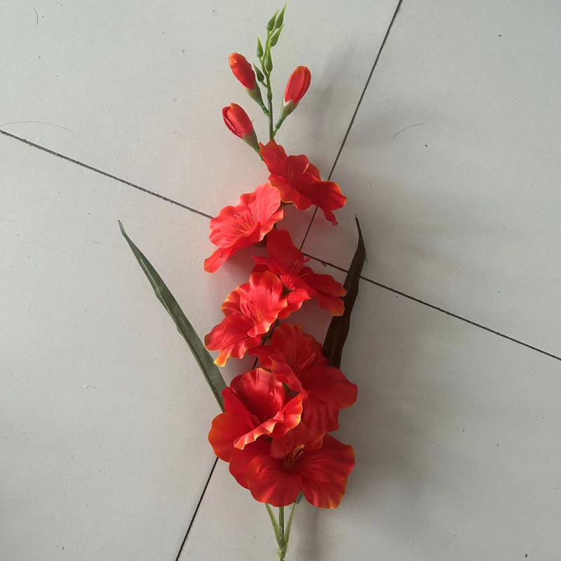 Umelá Calla Lily, dekoratívna rastlina do domova a obývačky