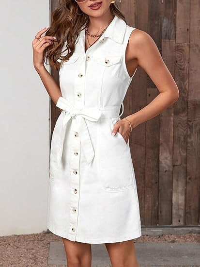 Biele šaty bez rukávov so stiahnutým pásom, zapínanie na jeden rad gombíkov, klopový golier, dlhá sukňa, polyester, vintage štýl, jar 2025.