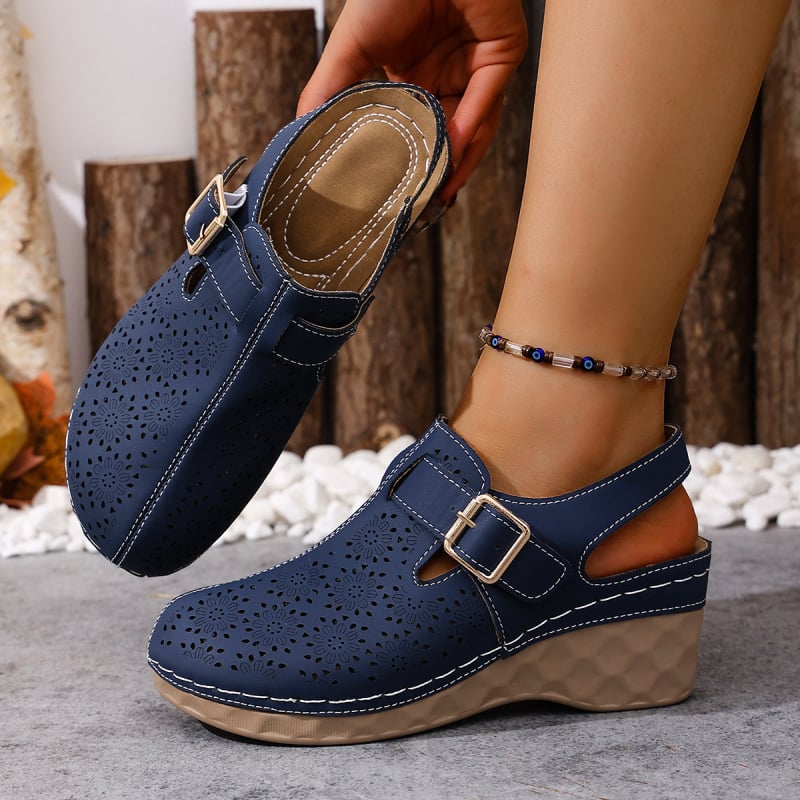 Női zárt orrú, vastag talpú szandál, hátul nyitott, 6-8 cm-es sarok, retro nyári stílus, kényelmes