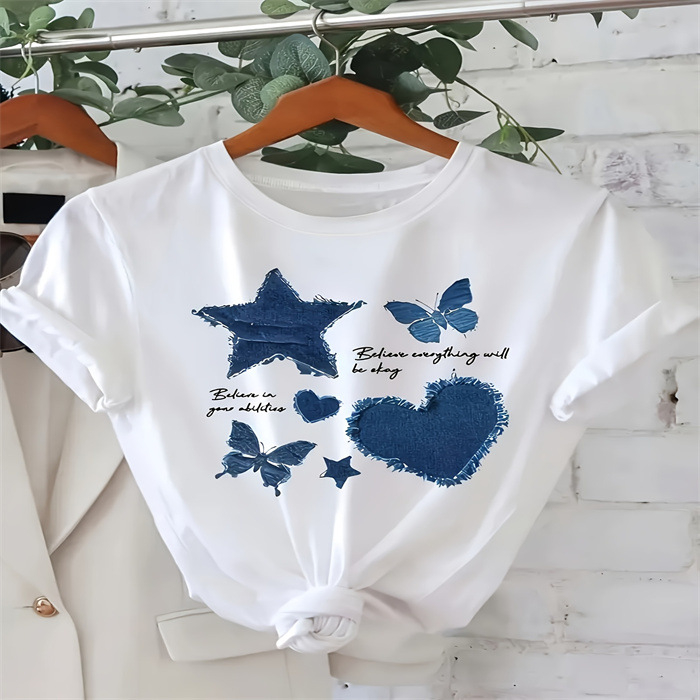 Γυναικεία καλοκαιρινή μπλούζα T-shirt με εκτύπωση καρδιάς, στιλάτη και καθημερινή, κοντό μανίκι, στρογγυλή λαιμόκοψη.