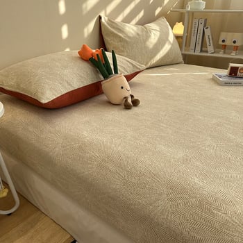 3 részes pamut ágyneműkészlet gumis lepedővel, ágytakaróval és párnahuzatokkal, minden évszakhoz megfelelő, őszi–téli vastagított kivitel, 2026-os modell
