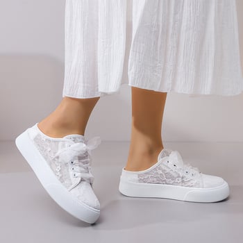 Fehér női cipő csipkés hálós szerkezettel, légáteresztő, hátul nyitott slip-on, nyár, vastag talp, mindennapi zárt orrú