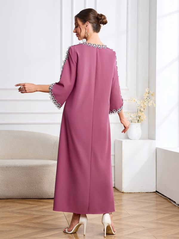 Elegantné krajkové dlhé šaty s okrúhlym výstrihom