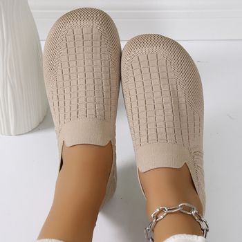 Γυναικείες slip-on με στρογγυλή μύτη, μονόχρωμες, φλατ σόλα, Plus Size, άνοιξη-καλοκαίρι 2025