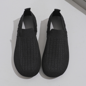 Γυναικείες slip-on με στρογγυλή μύτη, μονόχρωμες, φλατ σόλα, Plus Size, άνοιξη-καλοκαίρι 2025