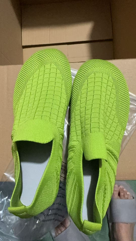 Γυναικείες slip-on με στρογγυλή μύτη, μονόχρωμες, φλατ σόλα, Plus Size, άνοιξη-καλοκαίρι 2025