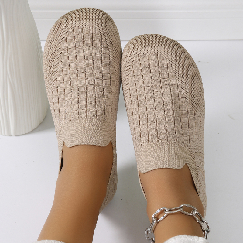 Γυναικείες slip-on με στρογγυλή μύτη, μονόχρωμες, φλατ σόλα, Plus Size, άνοιξη-καλοκαίρι 2025