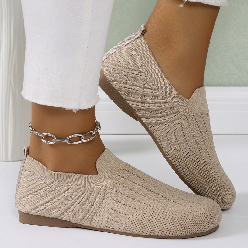 Γυναικείες slip-on με στρογγυλή μύτη, μονόχρωμες, φλατ σόλα, Plus Size, άνοιξη-καλοκαίρι 2025