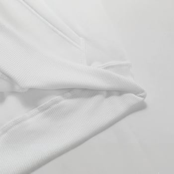 Fekete-fehér pillangó mintás kapucnis pulóver, minimalistikus és elegáns