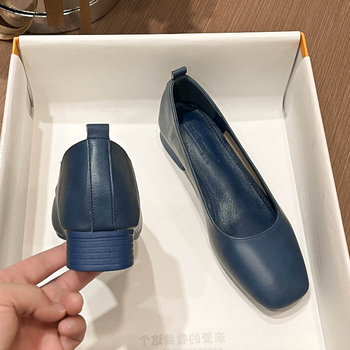 Γυναικεία slip-on παπούτσια με τετράγωνη μύτη και χαμηλό τακούνι, κατάλληλα για καθημερινή και επαγγελματική χρήση, PU επάνω μέρος