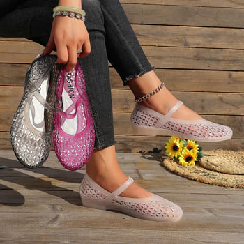 Női perforált slip-on szandál, lapos talpú, tavasz-nyár 2026