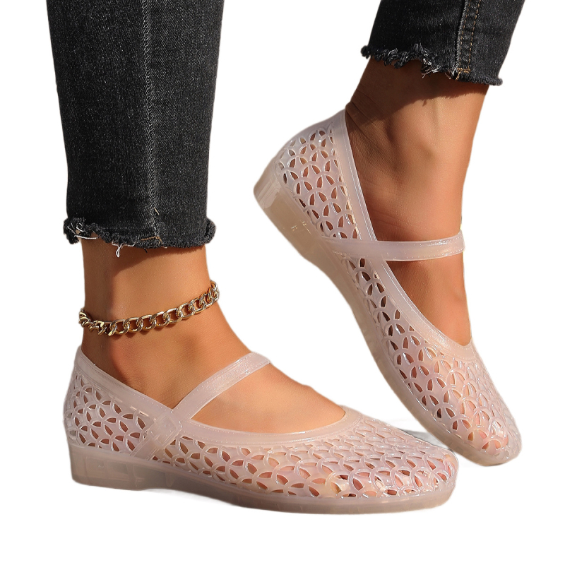 Női perforált slip-on szandál, lapos talpú, tavasz-nyár 2026