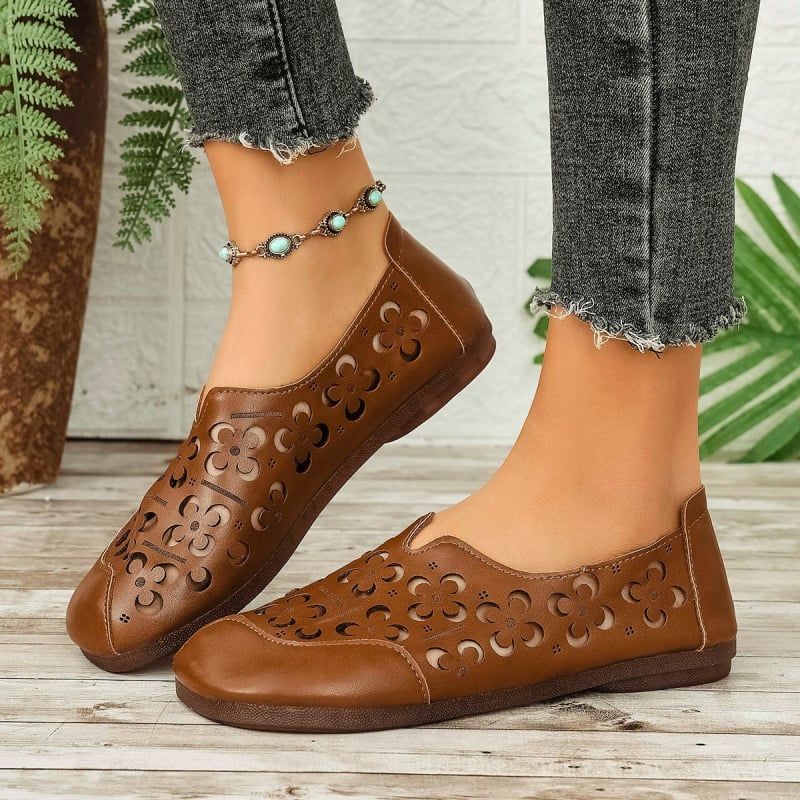 Női lyukacsos cipő, lapos talpú, retro stílus, kerek orr, etnikus dizájn, alacsony felső, slip-on
