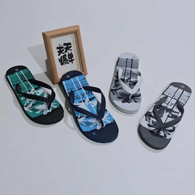 Férfi nyári kültéri csúszásmentes flip-flop papucs, puha talppal, kényelmes és könnyű strandcipő